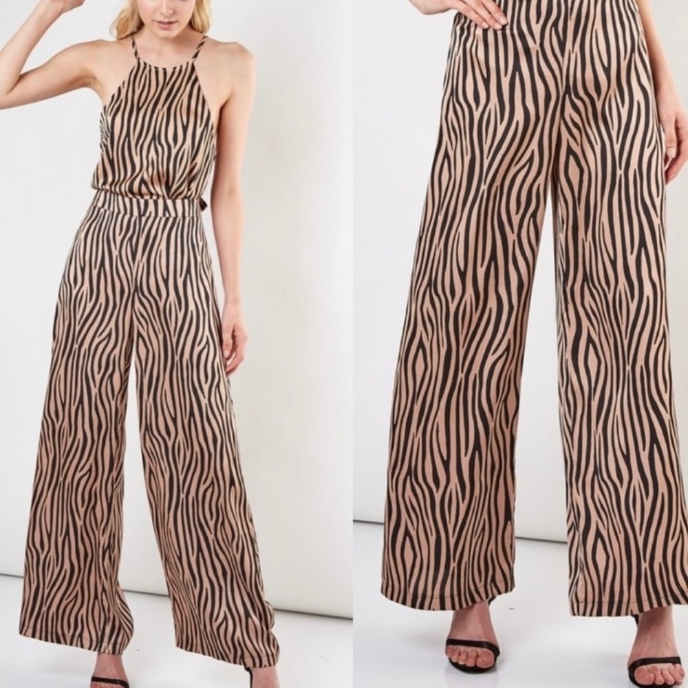 ❤️Satin Animal wide leg Pants - Picture 5 of 7